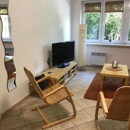 Apartament Bursztyn * 코워브제크